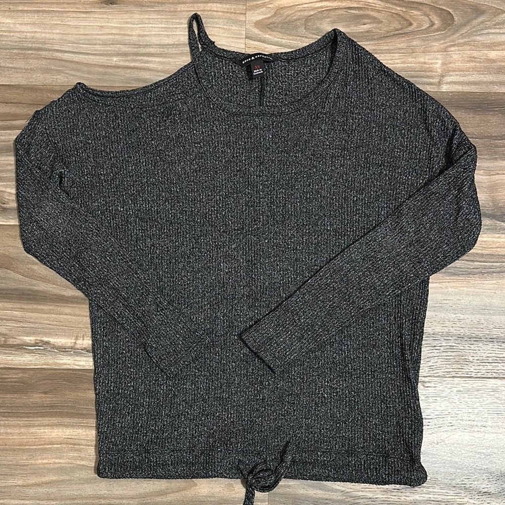 Rock & Republic Top Shirt Women's XS One Cold Shoulder Long Sleeve Marled Black